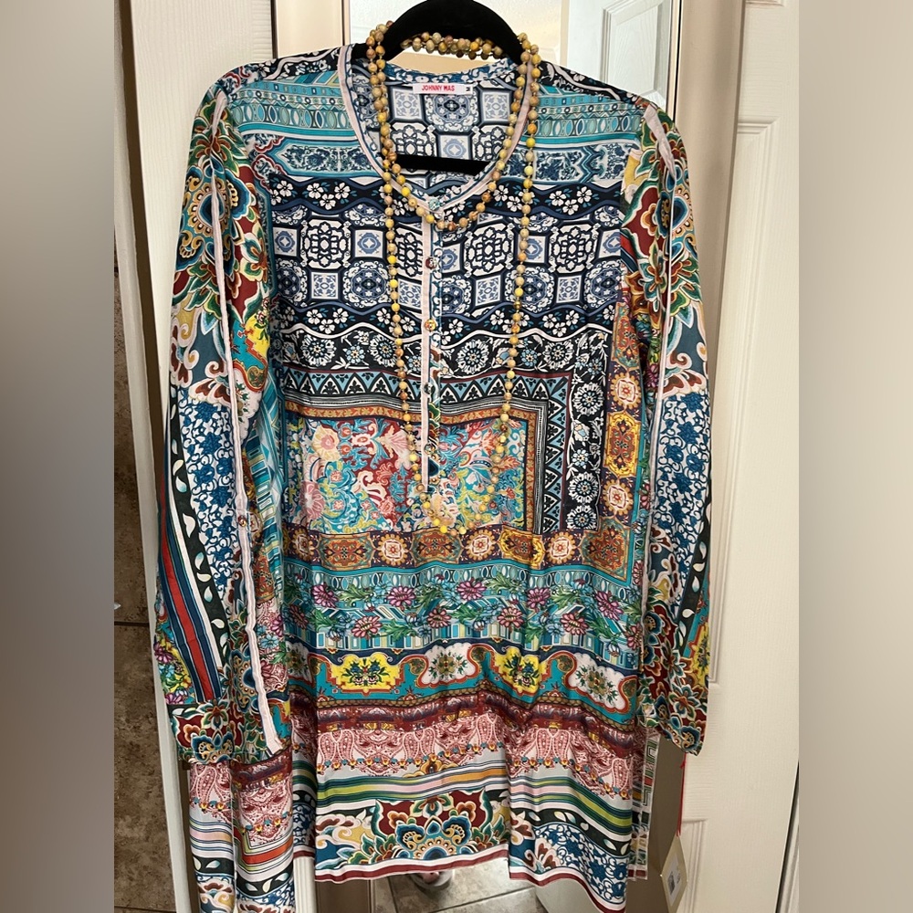 Johnny Was NWT Frame breathable 100% Silk Bohemian style.  Size medium